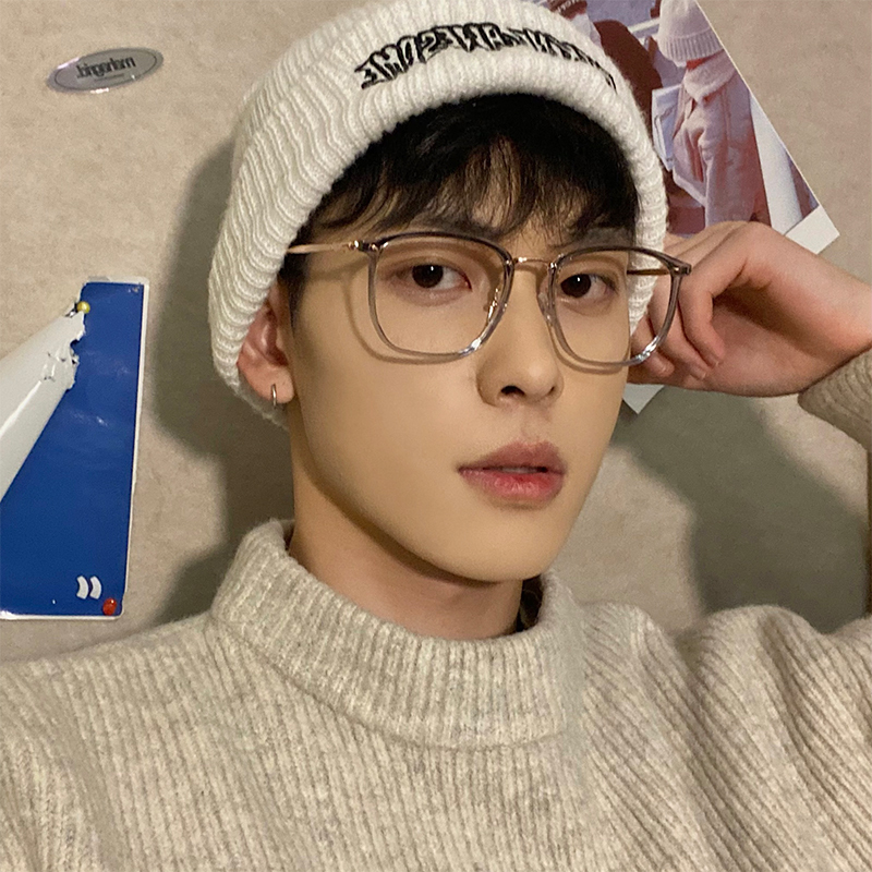 Korean-Style Large-Frame Men's Glasses for Nearsightedness, Professional Online Prescription Customization, Face-Slimming, Ultra-Light, Stylish Eyeglass Frames Korean-Style Large-Frame Men's Glasses for Nearsightedness, Professional Online Prescription Customization, Face-Slimming, Ultra-Light, Stylish Eyeglass Frames