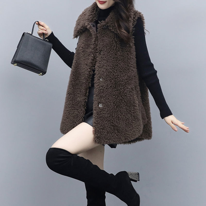 A small, small, martyred woman in the autumn and winter of 2020 new lamb fur one coat