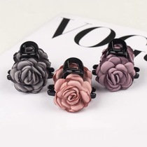 Rose Grip Clip 2024 New Flower Hair Clip Woman Temperament Rear Brain Spoon Shark Clip Sweet and semi-zagey hair clip headwear