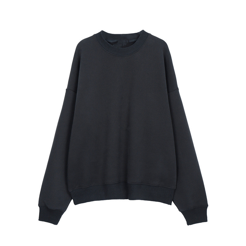 Base sweatshirt with a round collar