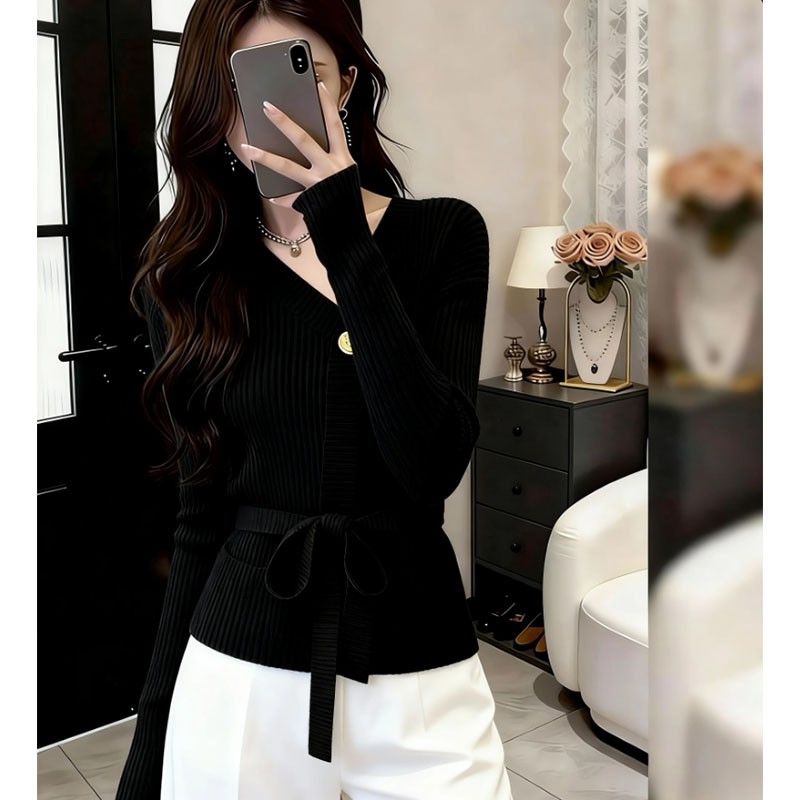 Autumn/Winter 2025 New Style Lazy Chic Light Luxury Outfit, Elegant Red Knitted Cardigan for Women, Stylish Tie-Up Sweater