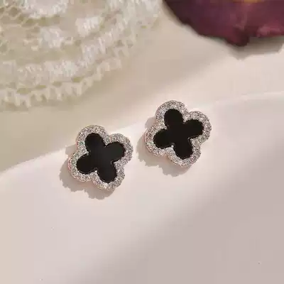 Korean high-end sense of ear needles women's 2021 new trendy sterling silver simple hypoallergenic no pierced ears autumn and winter earrings