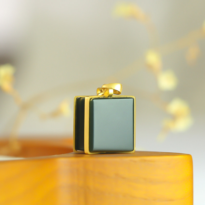 Huzige jewelry and Tianyu pendant Taqing first-class fine material 18K gold inlaid jade small gift bag original design