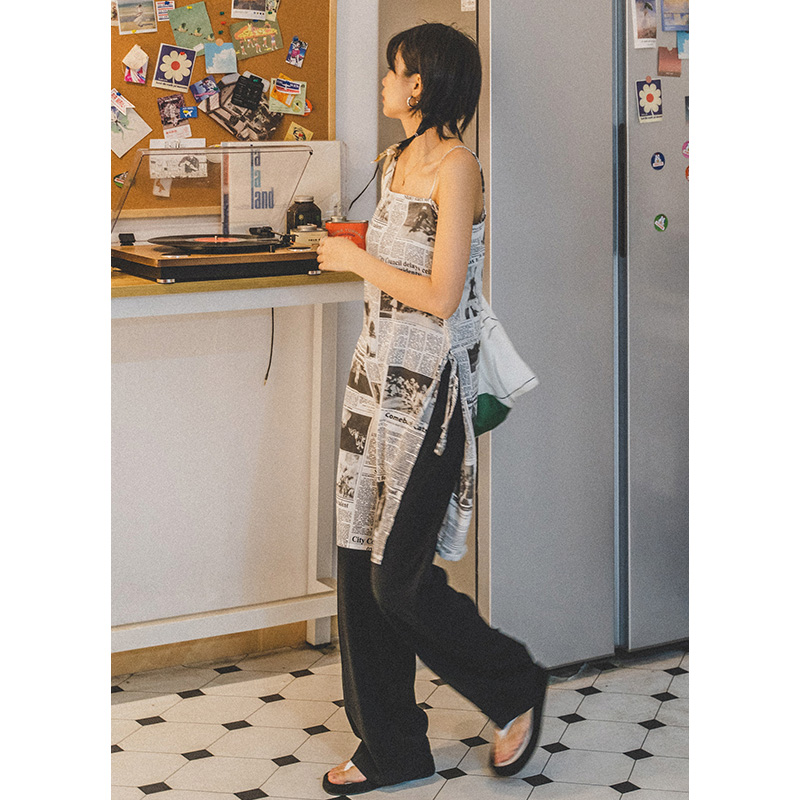 Small Crowdfork Pendant With Skirt Woman Summer Newspaper Printed Stack Wearing Medium Long Dress 2022 New Design Senses A Piece Of Skirt