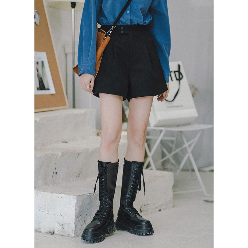 Fall gross shorts women 2022 new black minimalist high waist loose with slim exterior wearing daughter wide legs A pair of pants