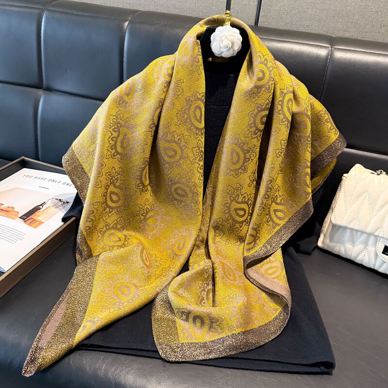New Retro Casual Versatile Stylish Large Square Scarf Shawl for Holiday Travel Sun Protection Beach Scarf Decorative Scarf