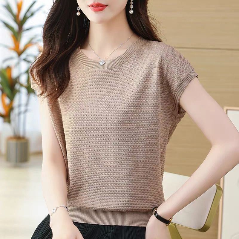Short-Sleeved Knitted T-Shirt for Women, New Summer Style, French Loose Fit, Elegant and Slimming Top, Fashionable Knitwear with Small Pocket Scarf — تصویر 1