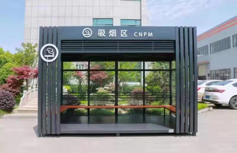 The smoking kiosk customer specializes in hyperlinks (with a shipping bill)