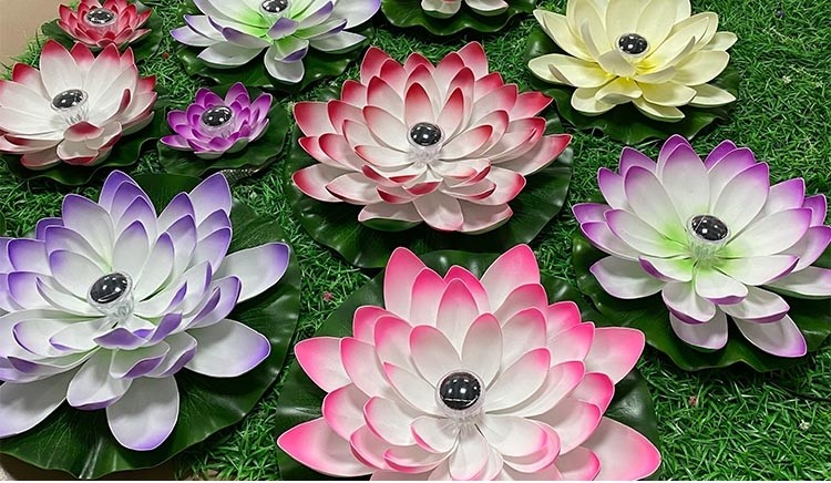 Solar lotus lamp lotus lamp colorful luminous park water surface landscape decoration water lamp free of wiring environmental protection and energy saving
