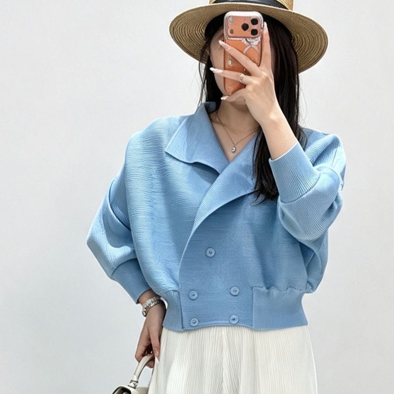 2026 Autumn/Winter New Miyake Pleated Lapel Double-Breasted Short Coat for Women with Batwing Sleeves and Loose Pleated Cardigan