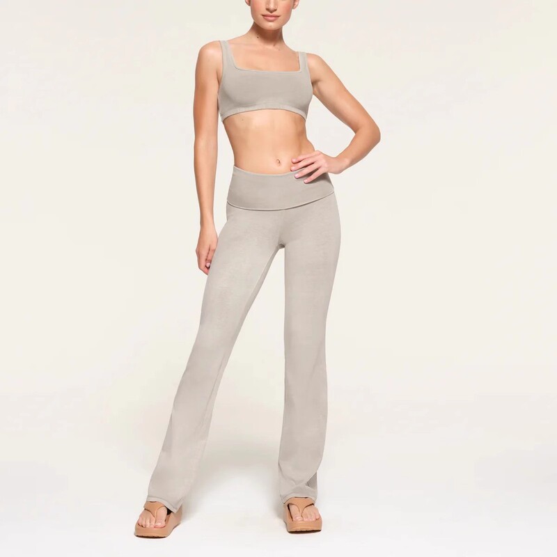 Skims Kardashian Outdoor Foldover Leggings High-Waisted Casual Pants Slimming and Versatile