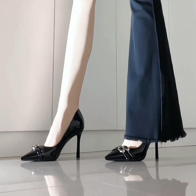 French-Style Design Black Belt Buckle Stiletto High Heels for Women 2026 Autumn New High-End Silver Single Shoes