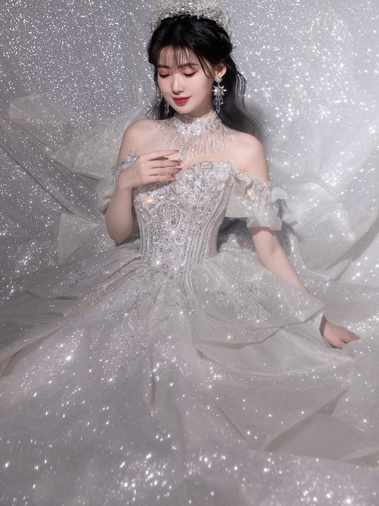 One -shoulder wedding dress French style is a senior tail of the princess escape princess One -shoulder wedding dress French style is a senior tail of the princess escape princess