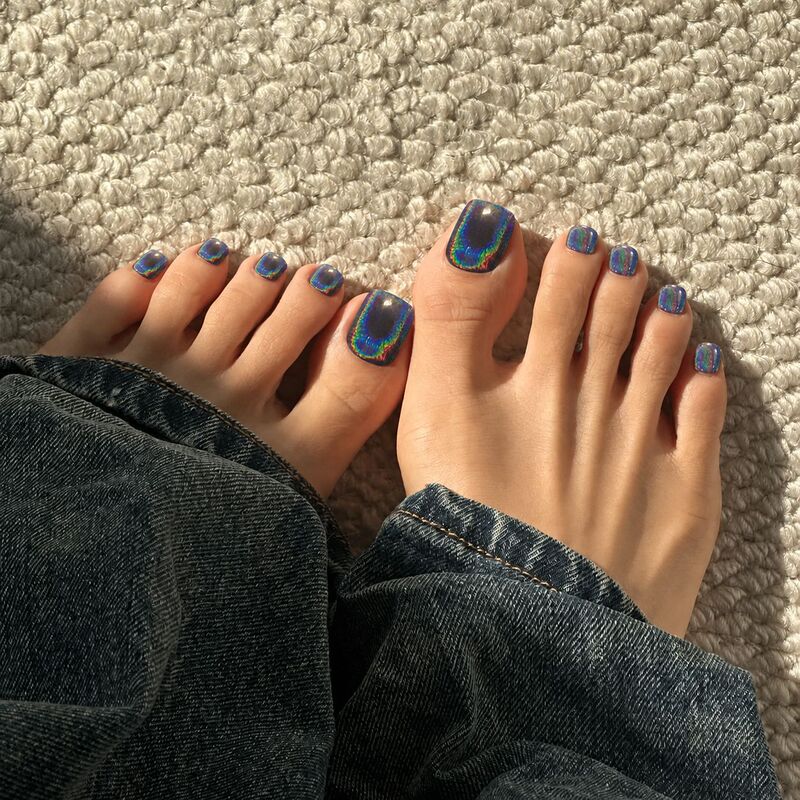 Toe Nail Manicure with Cool Dark Black Series Nail Tips That Enhance Complexion, Personalized Laser Cat-Eye Style, Versatile Fake Nails for Trendy Girls