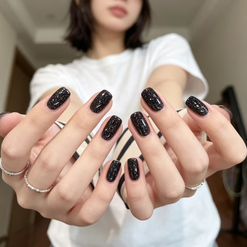 Short and Medium-Length Handmade Nail Patches, Early Autumn New Dark Series, Solid Color, Sparkling Crushed Diamonds, Sweet and Cool Personality Fake Nails