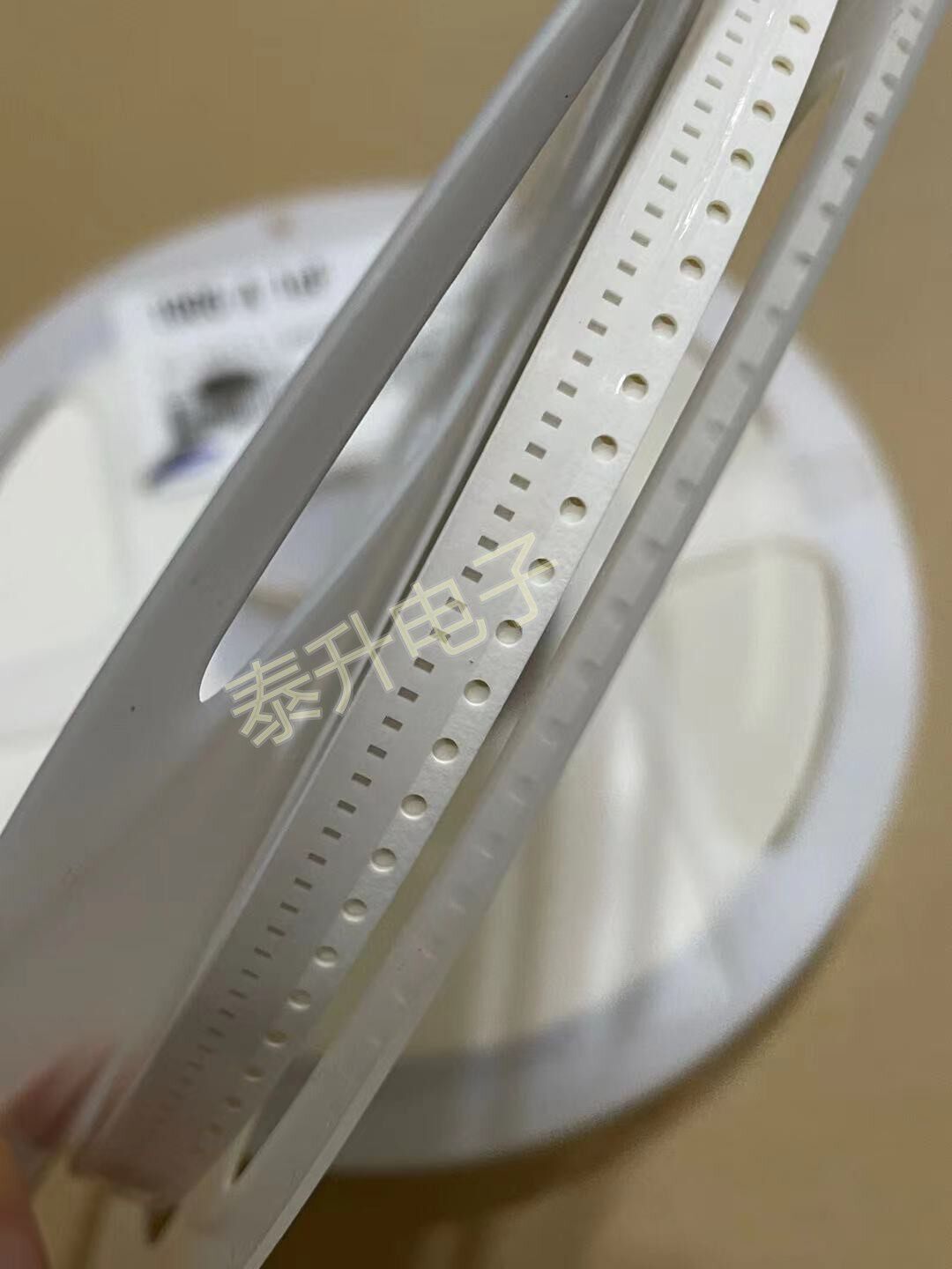 Patch ceramic capacitive 0402 105K 16V 25V 1UFh X5R 10% K stalls whole disc price 10