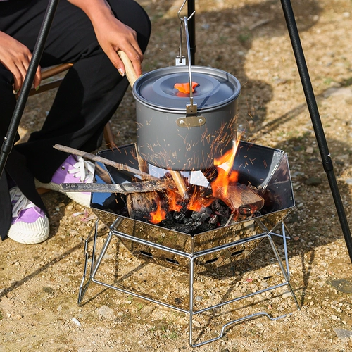 На открытом воздухе печь для барбекю для пикника для пикника.