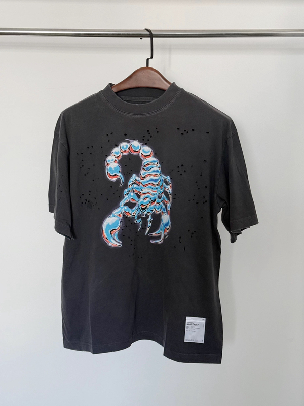 Distressed Washed Cotton Ripped and Faded Scorpio Print Vintage Short-Sleeve Jogging Marathon T-Shirt