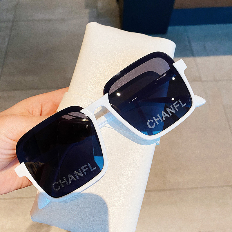 Half frame personality letter lens sunglasses net red glasses frame female retro decoration photo female Korean version of the plain face