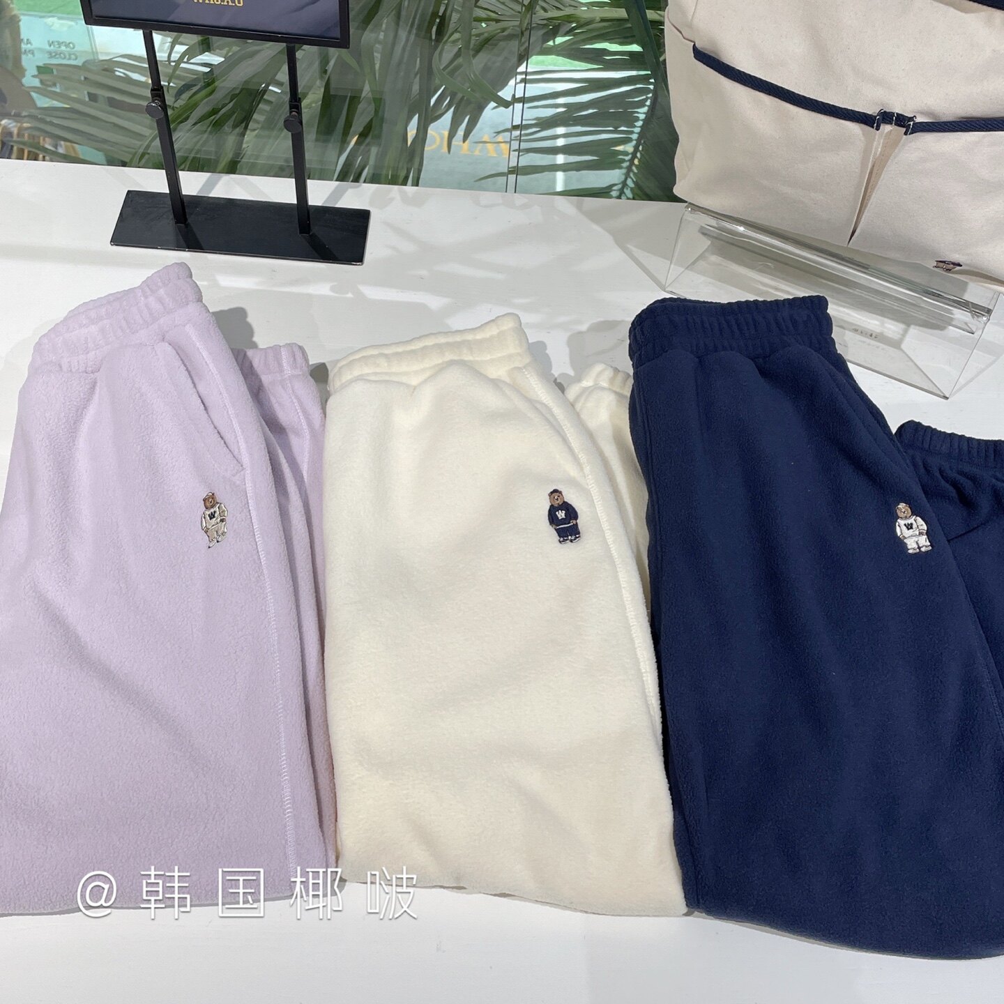 Special prices for Korean coconut whoau direct mail 21 new Steve Fall and Winter bear sweater jacket pants