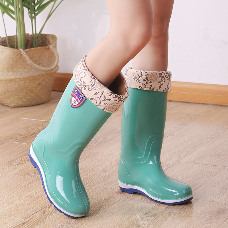 Waterproof Shoes in the Hughuan Tao Lady Shoes in the Warm Anti-skating Shoes in the Kitchen Waterproof Shoes Fashion Lady outside wearing rain boots and shoes in winter
