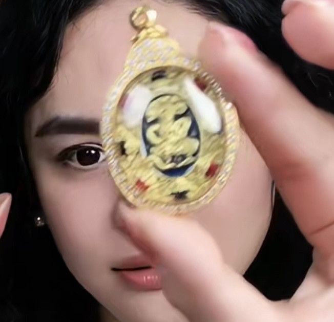 泰国必购!阿赞初 星空奇迹泽度金,真的能让你肌肤如星河般闪耀吗?🌟 -枕套定制-淘宝好物网