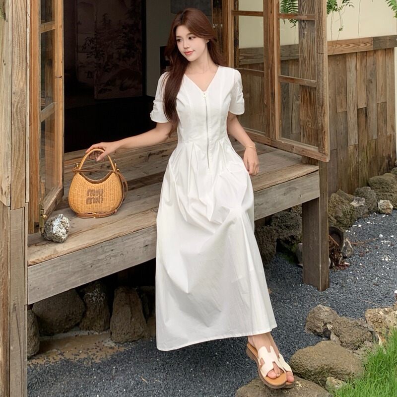 French-Style White Dress 2026 Summer New Plus Size Vacation Style Elegant and Appropriate for Work White Moonlight Long Dress French-Style White Dress 2026 Summer New Plus Size Vacation Style Elegant and Appropriate for Work White Moonlight Long Dress