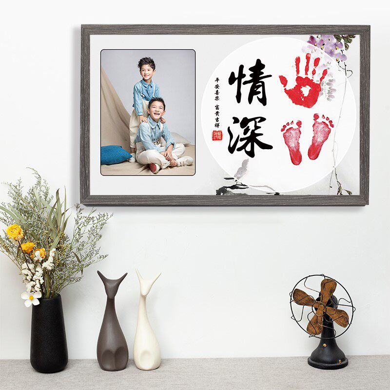 Brother and sister print mud calligraphy and painting hand in hand handprint painting brother and sister commemorative hand and foot print couple commemorate one hundred days