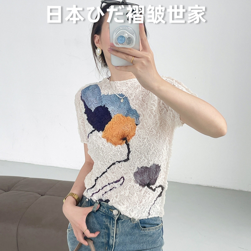 Japanese-Style Issey Miyake Pleated Top Casual Ink-Style Print Round-Neck Short-Sleeve T-Shirt Elegant Base Layer Japanese-Style Issey Miyake Pleated Top Casual Ink-Style Print Round-Neck Short-Sleeve T-Shirt Elegant Base Layer
