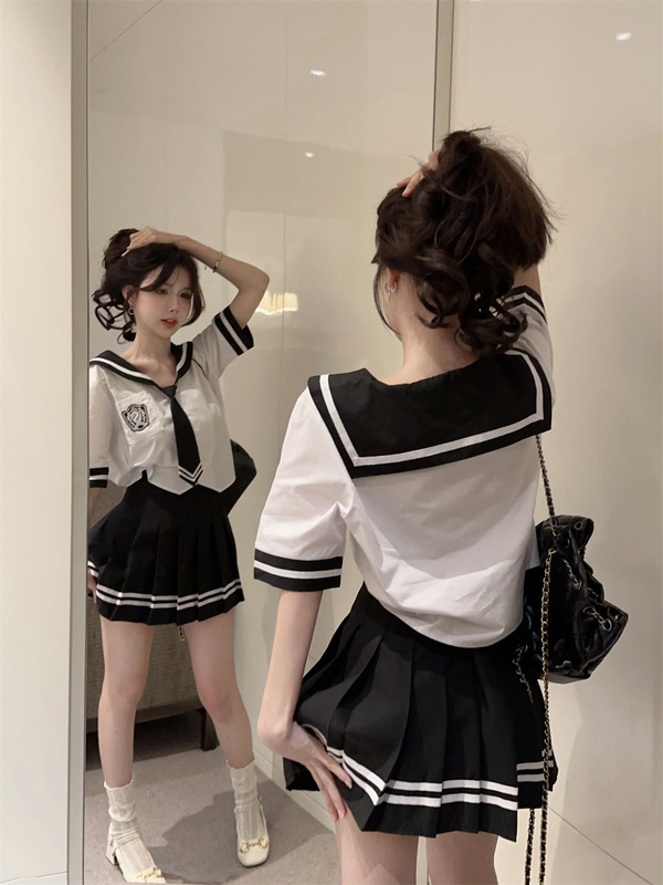 College Style Jk Uniform Set for Women, Age-Reducing Summer Short-Sleeved Shirt with Sailor Collar, High-Waisted Skirt Two-Piece Set, Sailor Style