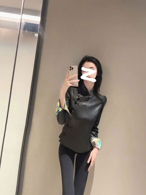 Chinese-Style New High-End Leather Jacket with Traditional Chinese Buttons, Unique Design, Sophisticated and Stylish Long-Sleeve Top