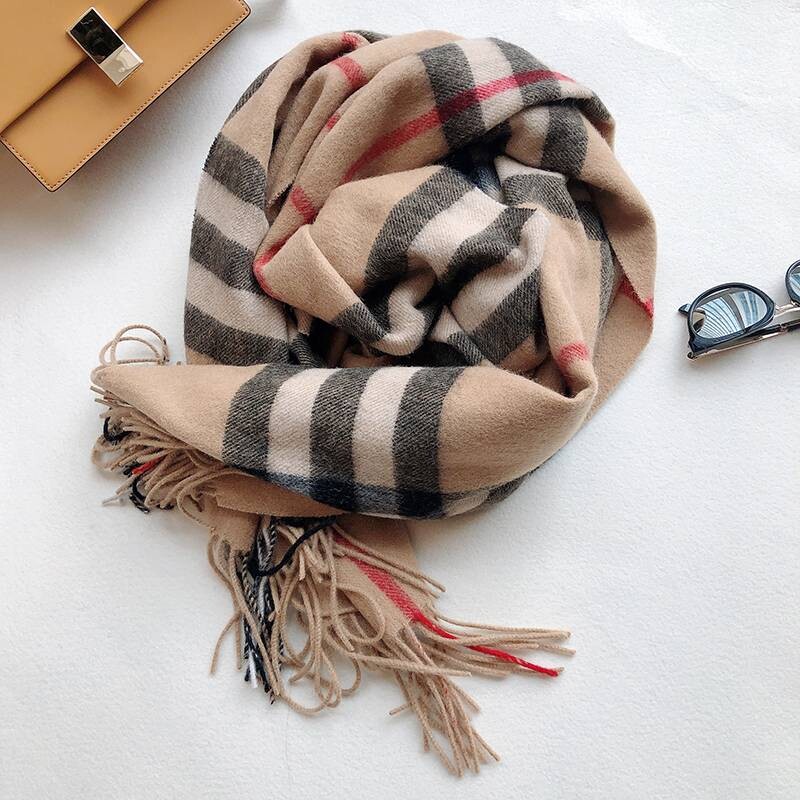 Exported to Japan in autumn and winter 100% sheep wool classic dual-purpose large plaid scarf shawl (gift box)