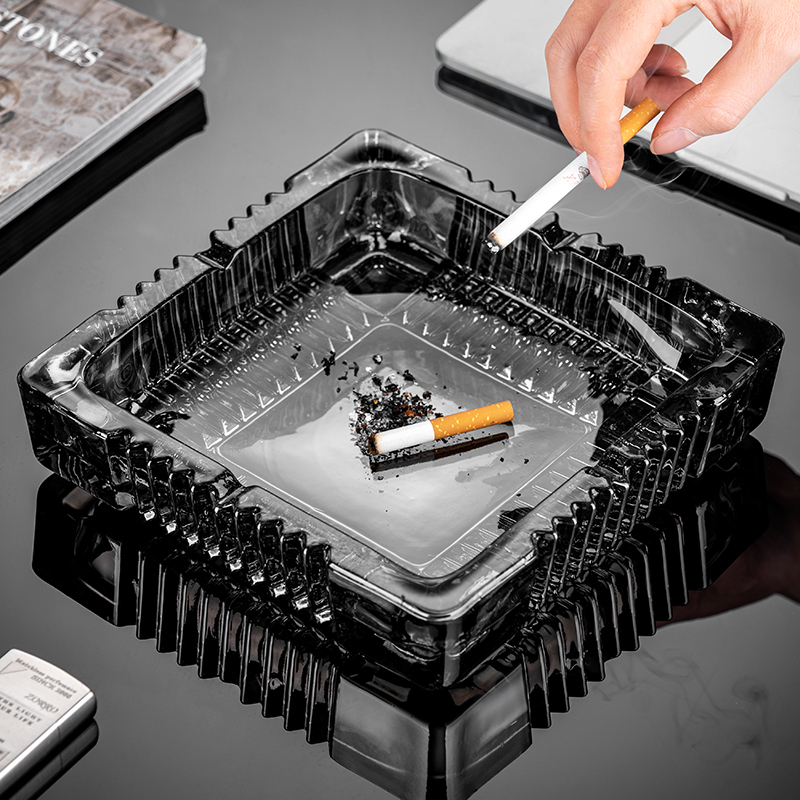 Creative Crystal Glass Ashtray for Home Use in the Living Room, Anti-Fly Ash, Suitable for Office Use, with a Light Luxury and High-End Feel Creative Crystal Glass Ashtray for Home Use in the Living Room, Anti-Fly Ash, Suitable for Office Use, with a Light Luxury and High-End Feel