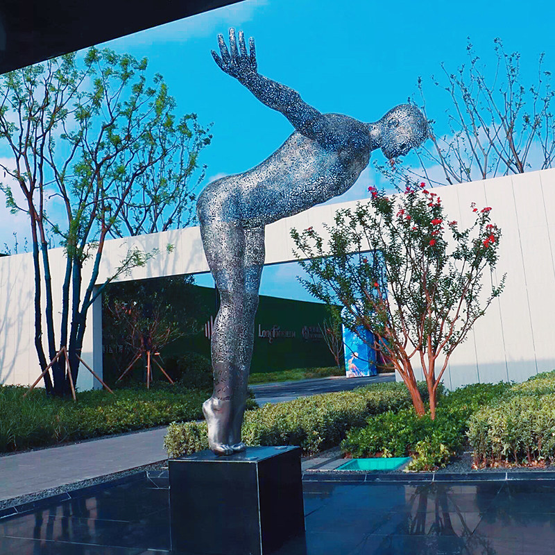 Metal wrought iron text hollow sports human body outdoor sculpture shopping mall garden landscape square art courtyard ornaments
