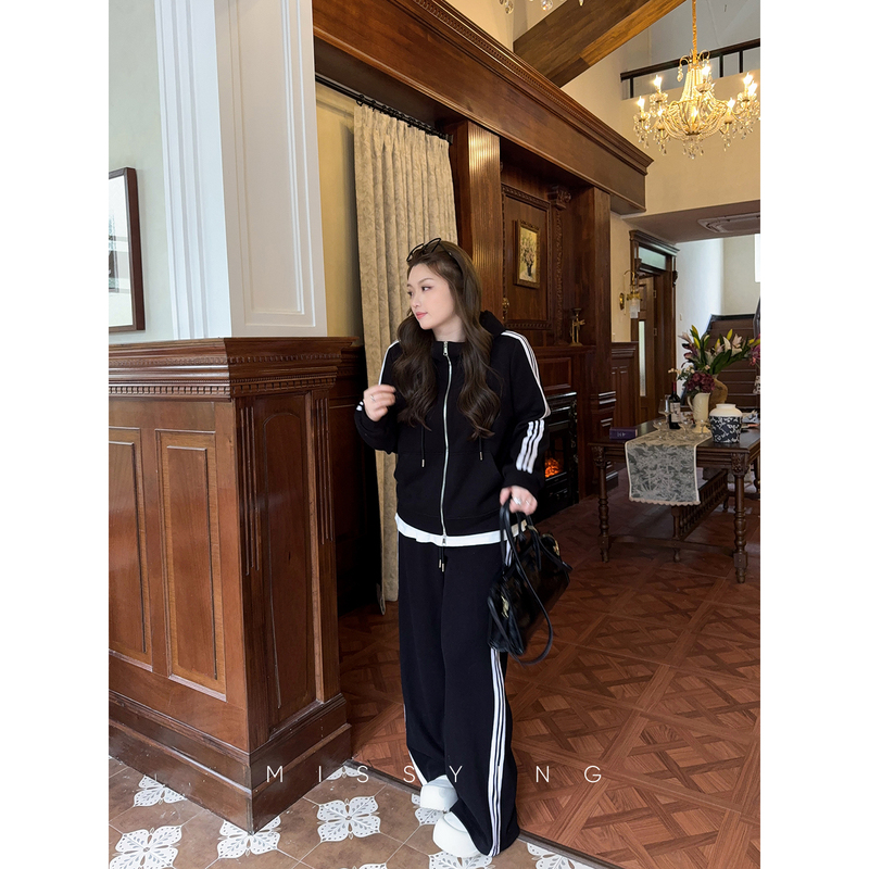 Miss Ying's Plus-Size Women's Clothing [Energetic Weekend] Casual Sports Striped Suit New Sweatshirt and Sweatpants Two-Piece Set