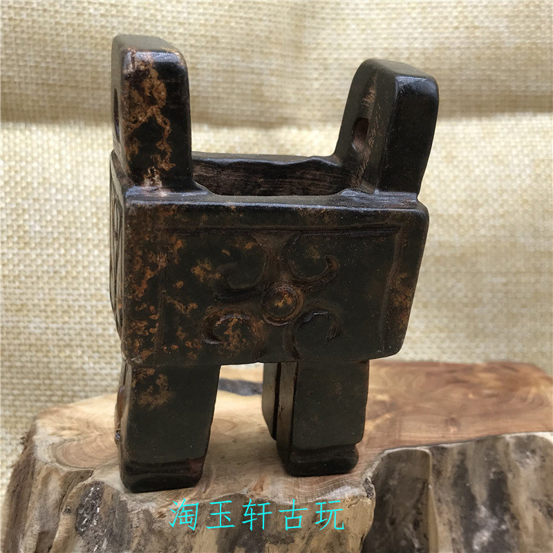 Gaoguyu antique jade collection old Xiuyu hand piece jade antique old pendant pendant old object decoration tripod