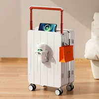 Жемчужно-белый