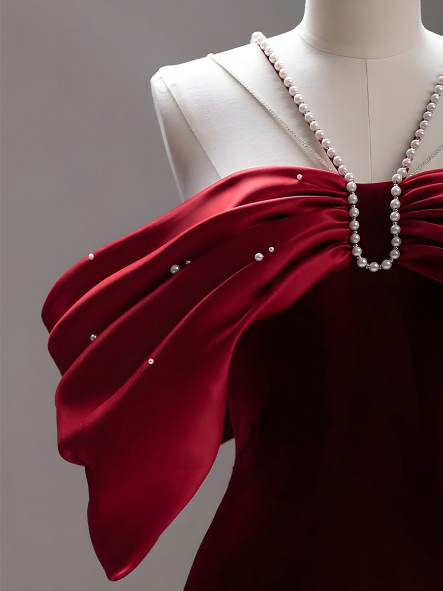 Fish tail shoulder velvet engagement dress high - end luxury small number 2022 new engagement banquet marriage toast suit