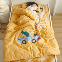 Kindergarten quilt Trois ensembles de coton pur coton quilt bébé petite quilt bébé pour enfants Entrance Garden Bedding avec Core 6 pieces