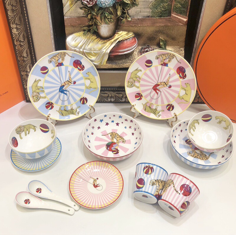 European Circus Tableware Set Ceramic Snack Plate Bowl Pony Clown Underwater World Cartoon Kidsren's Gift Box European Circus Tableware Set Ceramic Snack Plate Bowl Pony Clown Underwater World Cartoon Kidsren's Gift Box