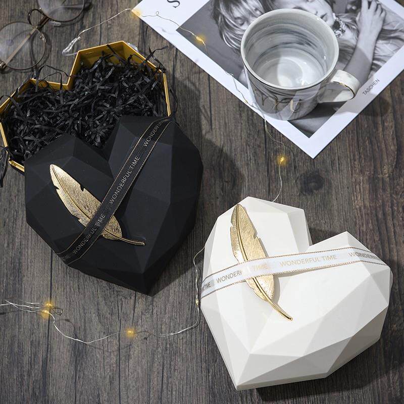 Gift Box Light Luxury Heart-shaped Box For Boyfriend Boys Simple Box Open With Surprise Birthday Packaging