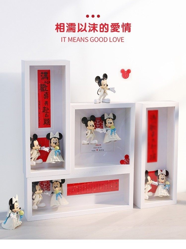 Gift of girlfriend marriage gift to new couple bride upscale practical marriage y marriage couple di hands senior