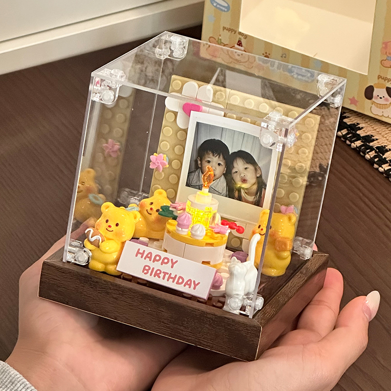 Chinese Building Block Birthday Cake Blowing Out Candles Photo Wall Model Gift DIY Assembly Toy Girl Creative Gift