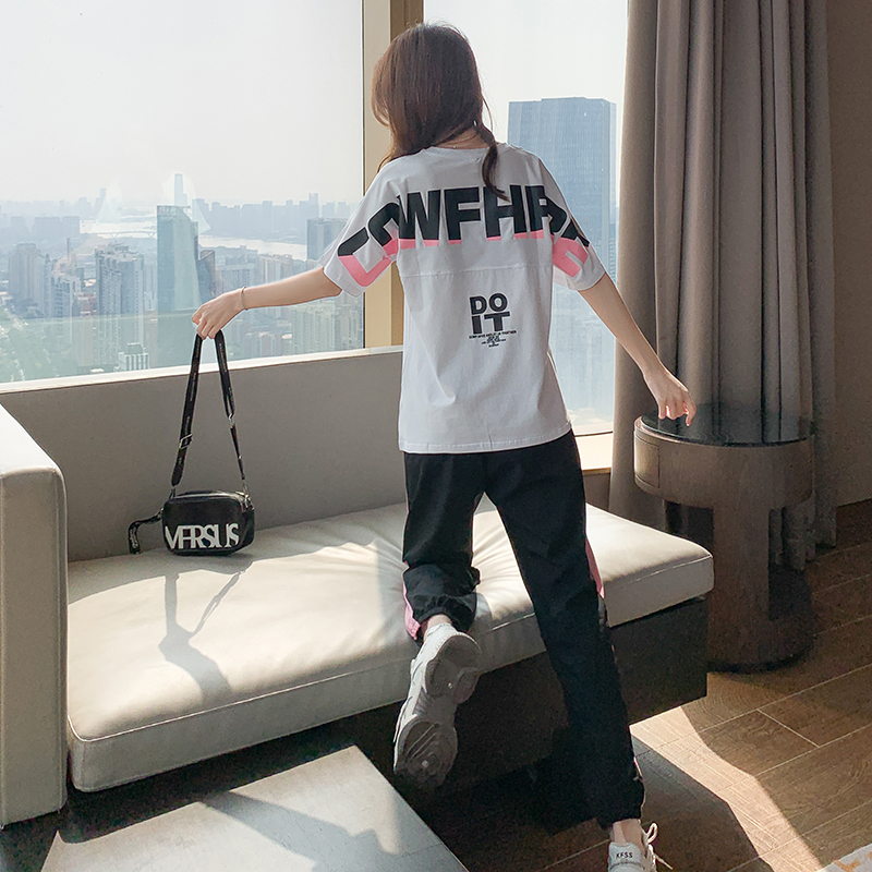 Sports suit female 2022 summer new fashion trendy brand short-sleeved Korean version casual loose Western-style student two-piece suit