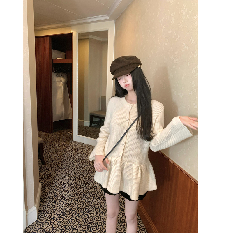 Zhang Bao Bao Wool-Blend Knit Babydoll Sweater Layered Knitwear Round Neck Sweet Age-Reducing Wool Knitwear for Women