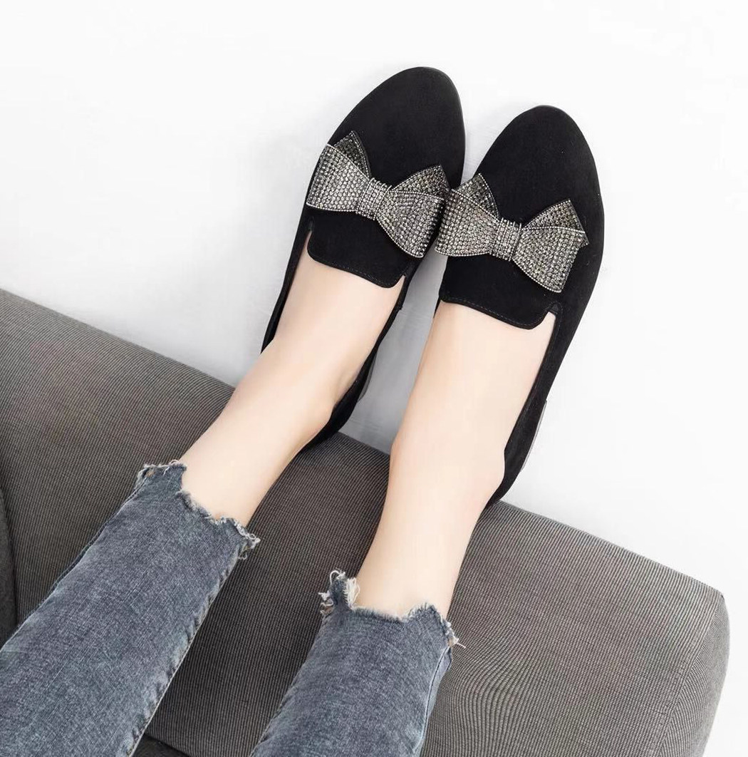 Net red popcorn Cashmere Small Leather Shoes 2022 Spring new 100 hitch Shallow Mouth Low Heel Black Single Shoe Woman