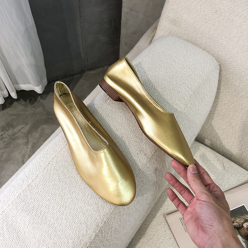 Single shoes women's 2021 new fairy warm soft bottom retro grandma shoes all-match lazy simple flat gold single shoes