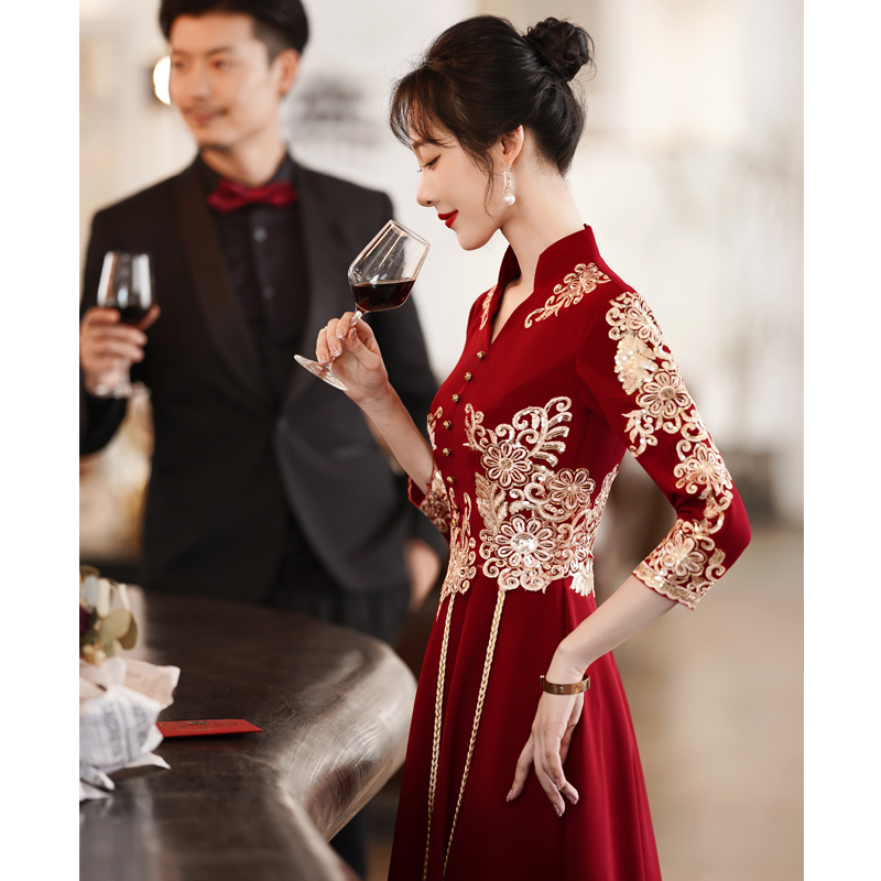 Toast bridal gown wine red wedding gown woman back door answer shea feast summer long version long sleeves can be worn with weight
