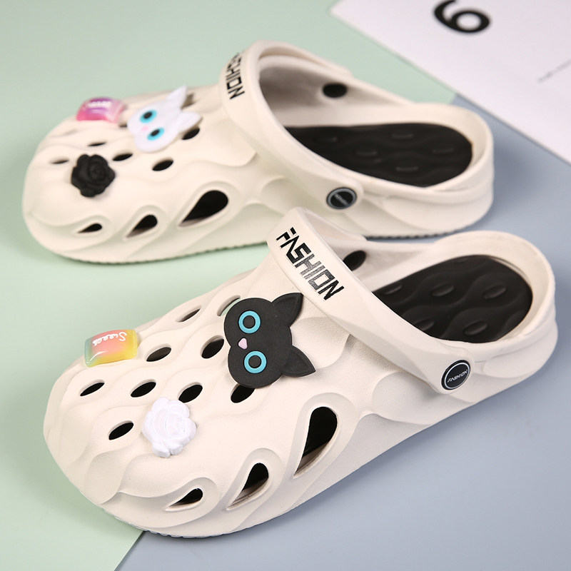 Hole shoes female ins tide summer non-slip fashion outer wear men and women seaside beach shoes couple thick bottom sandals and slippers