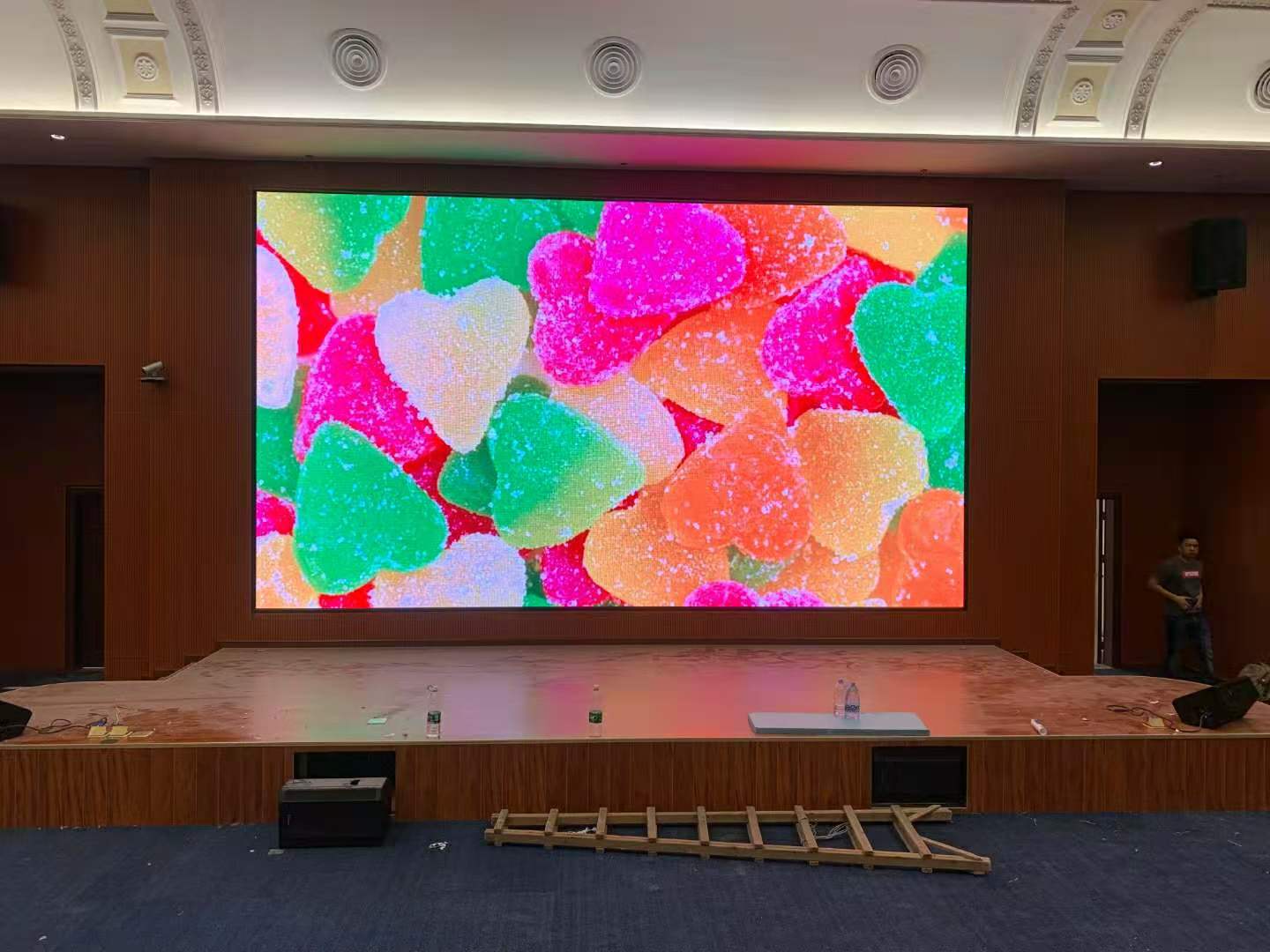 led large screen live room screen conference room led screen restaurant led screen showroom screen stage screen